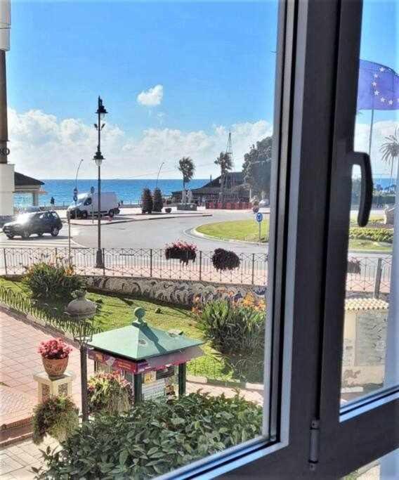 XV Apartamentos Morales & Arnal Estepona Dış mekan fotoğraf